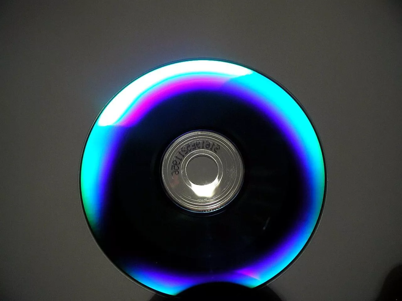 Jak si přehrát Blue Ray disk na DVD přehrávači?